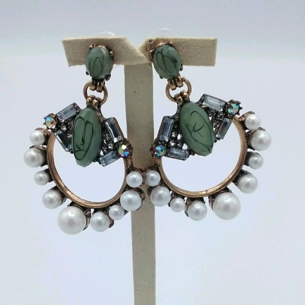 Pearl Green & White Hoop Circle Earrings